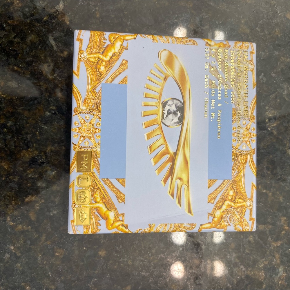 Pat McGrath eyeshadow palette